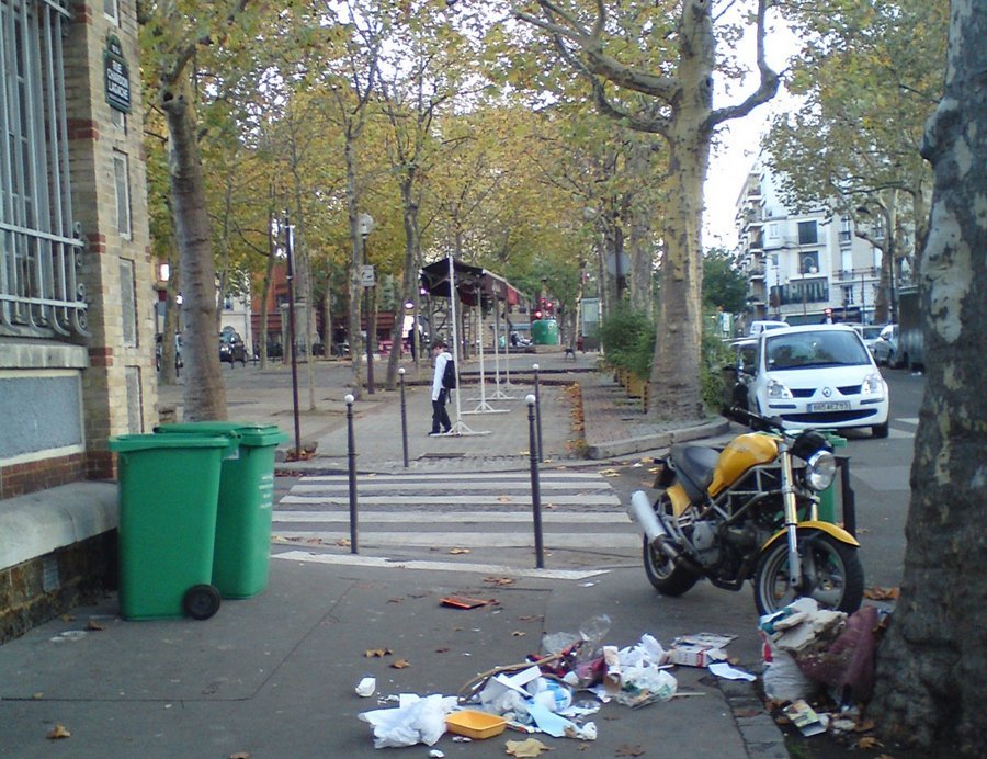 ФОТО читателя Delfi: Париж — грязный, шумный и криминальный город